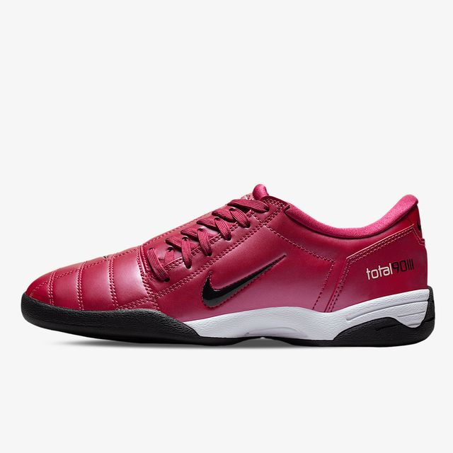 Nike Total 90
