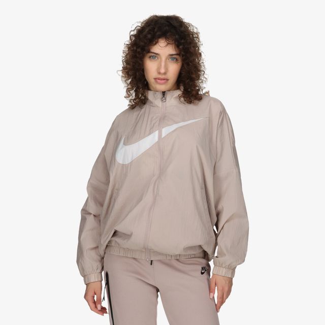 Nike Sportswear Essential