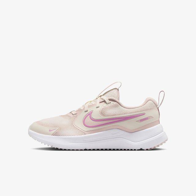 Nike Cosmic Runner