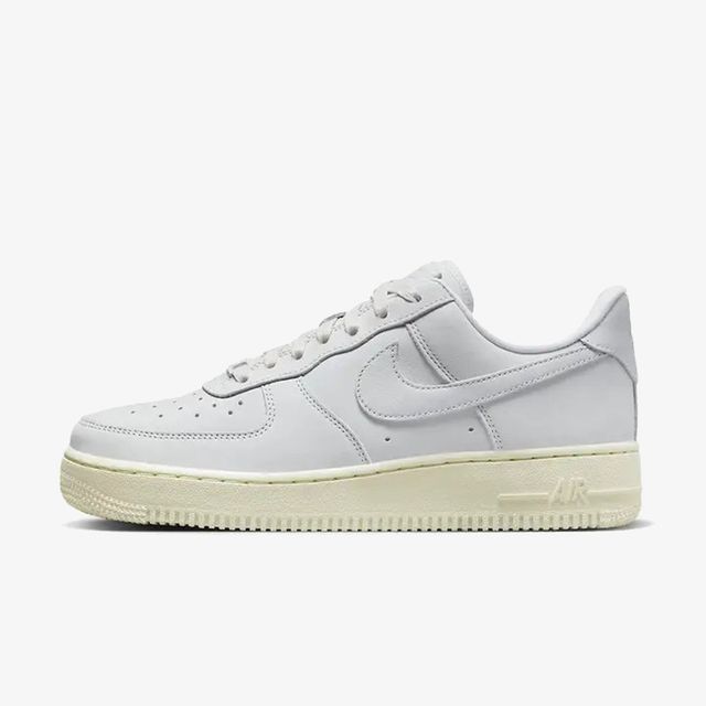 Nike Air Force 1 07