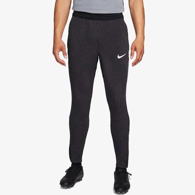 Nike Strike Elite