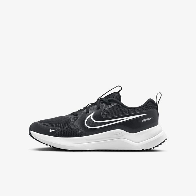 Nike Cosmic Runner
