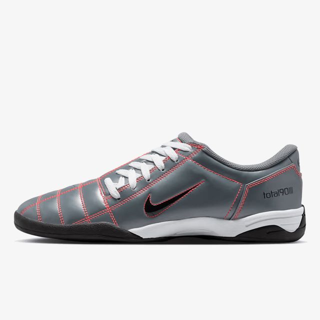 Nike Total 90