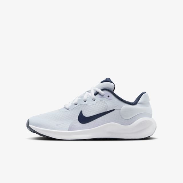 Nike Revolution 7