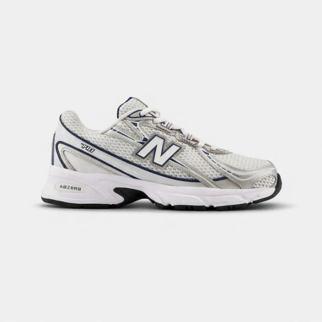 New Balance 740