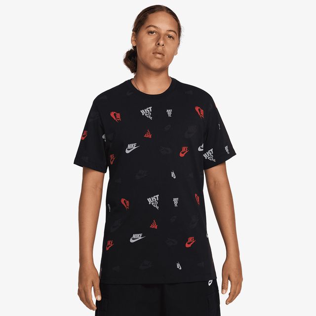 Nike Sportswear