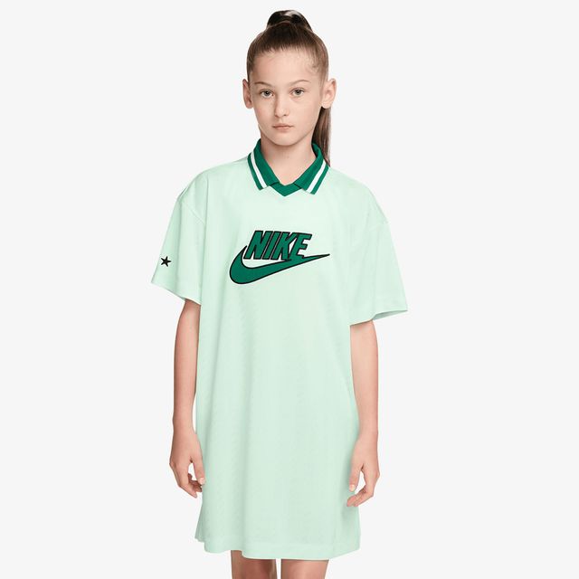 Nike Sportswear