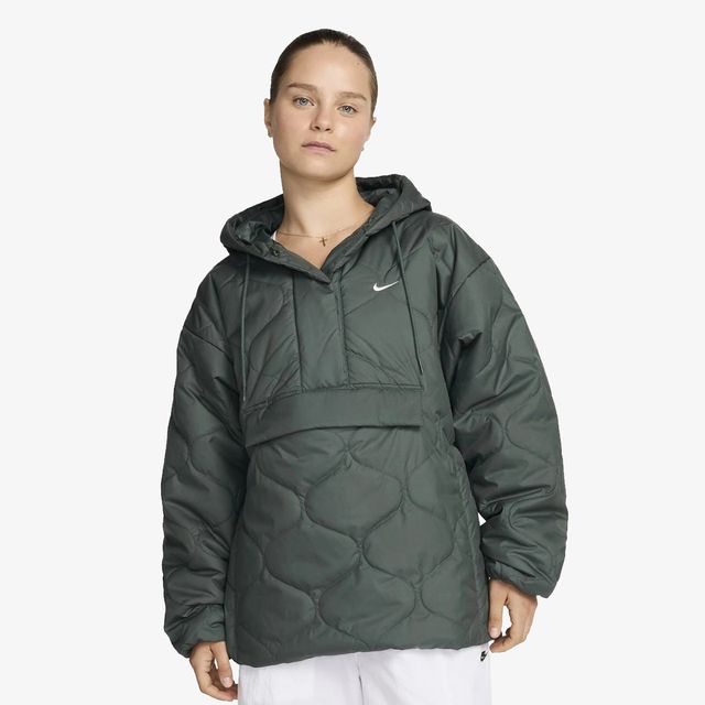Nike Sportswear Essential