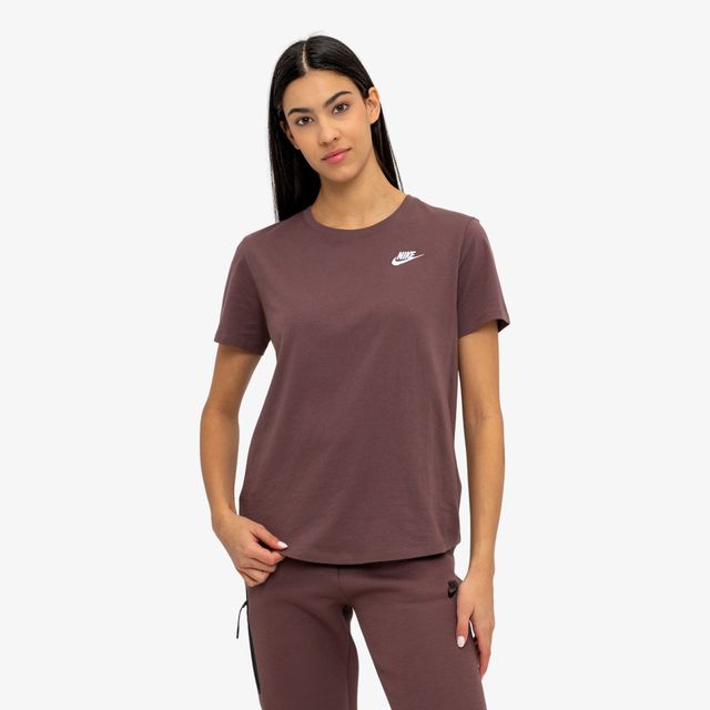 Nike Sportswear Club Essential