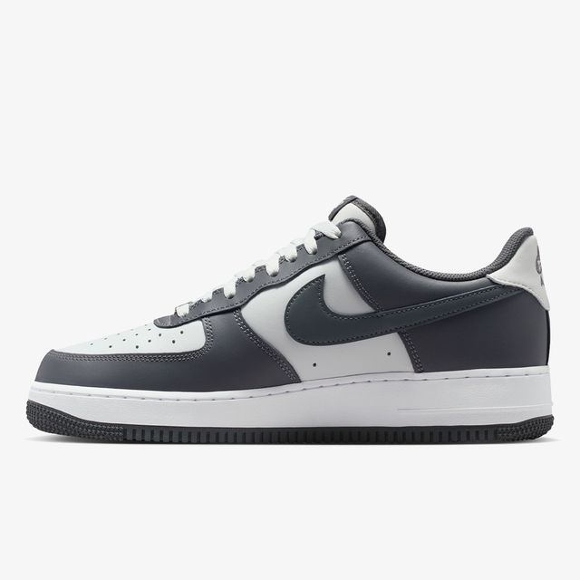 Nike Air Force 1 07