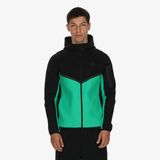 Nike Tech
