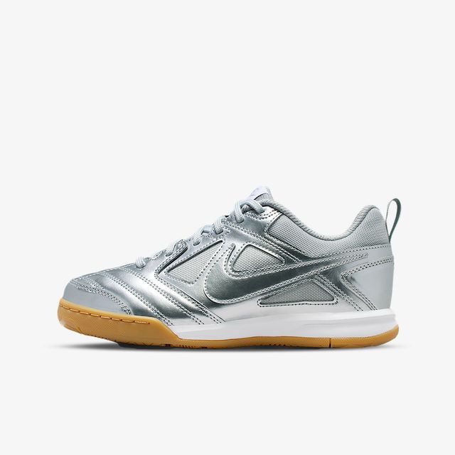 Nike Gato Lv8