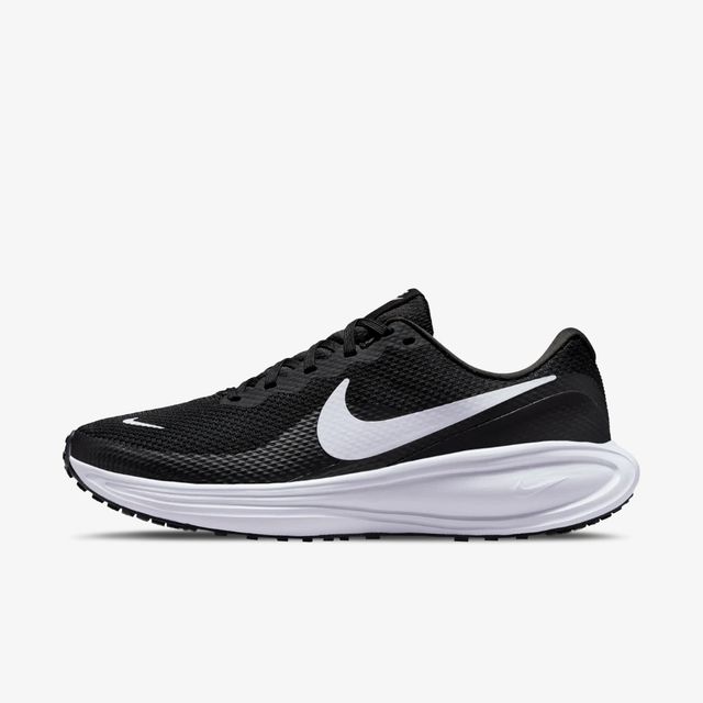 Nike Revolution 8