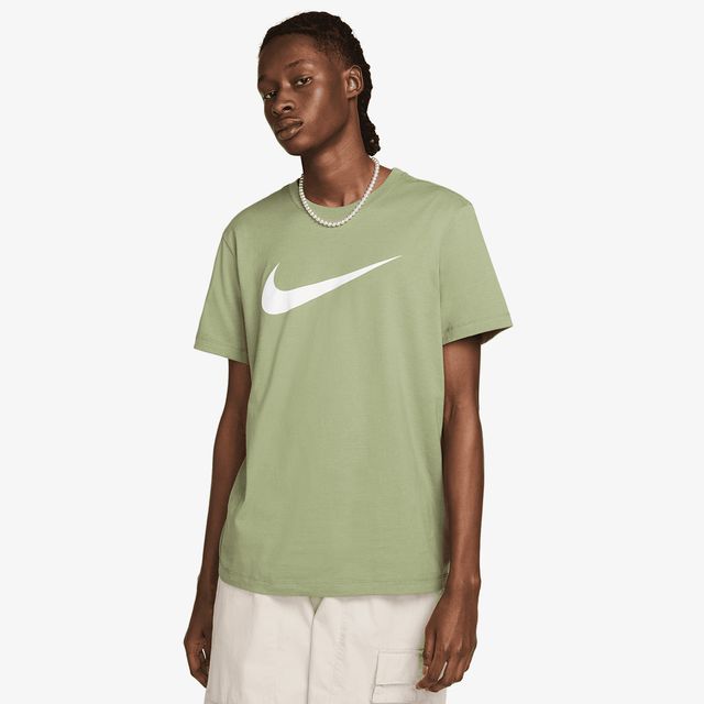 Nike Sportswear Swoosh