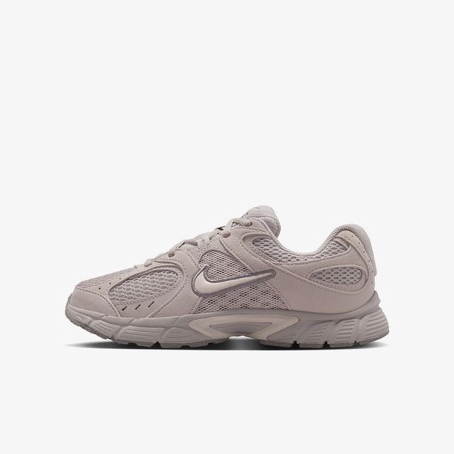 Nike V5 Runner
