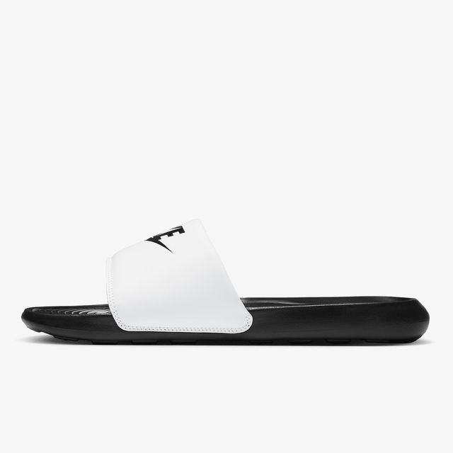 Nike Victori One