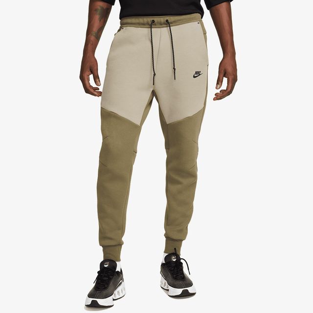 Nike Tech