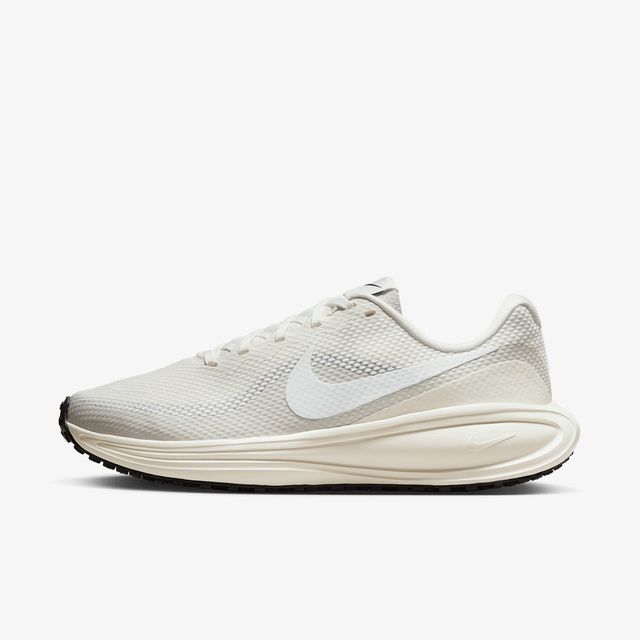 Nike Revolution 8