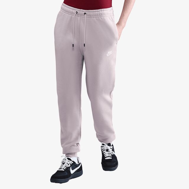 Nike Sportswear Essential