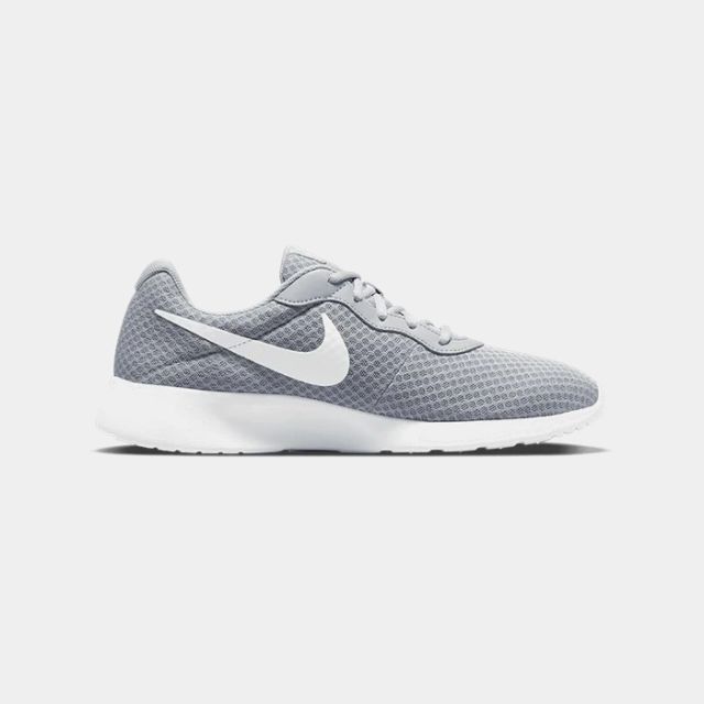 Nike Tanjun