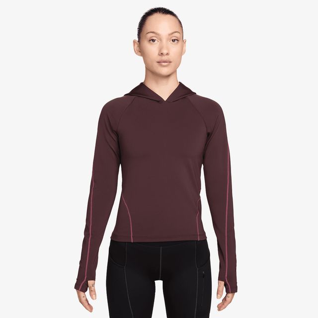 Nike Universa