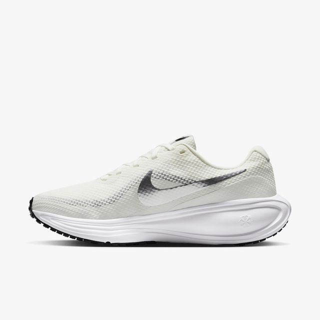 Nike Revolution 8
