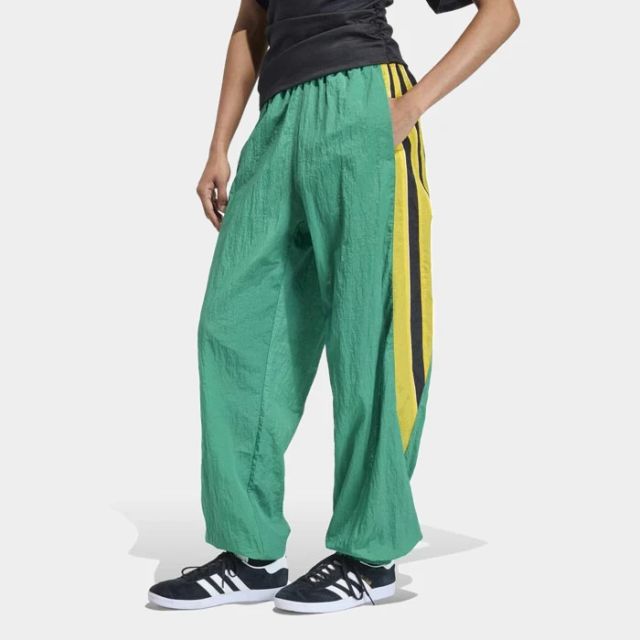 adidas Santiago