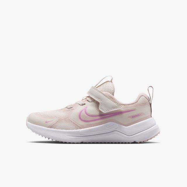 Nike Cosmic Runner