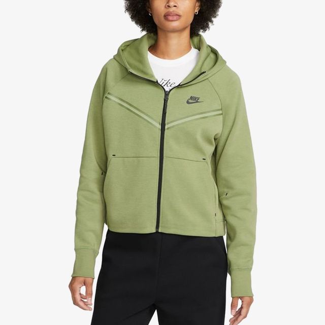 Nike Sportswear Tech