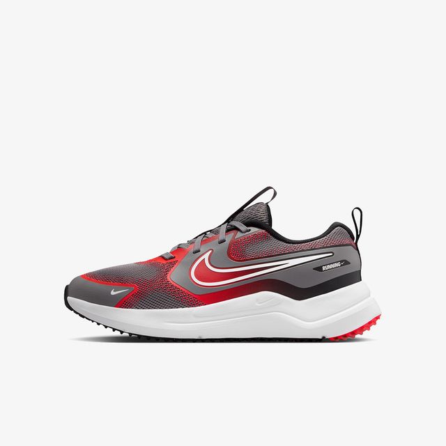 Nike Cosmic Runner