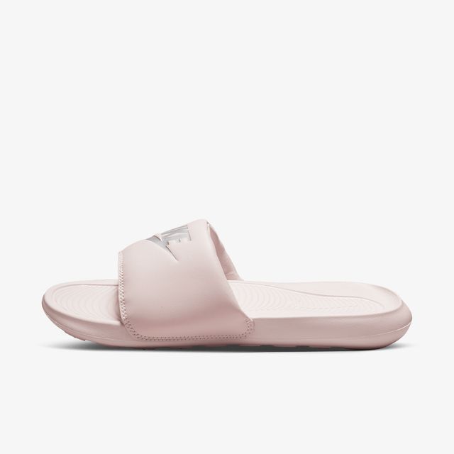 Nike Victori One