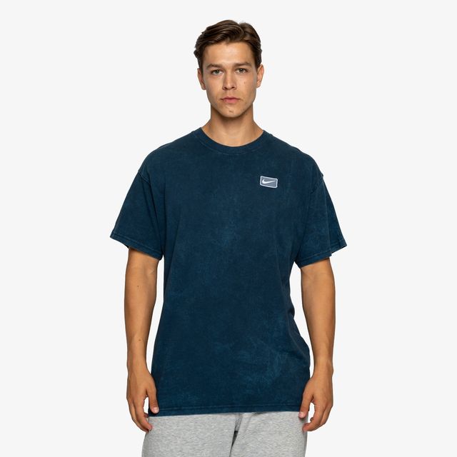 Nike Sportswear Graphic