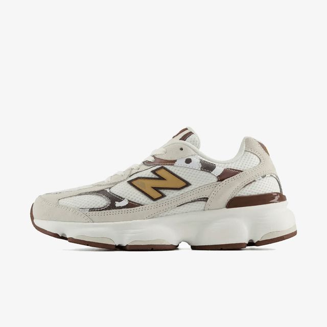 New Balance 603
