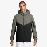 Nike Tech