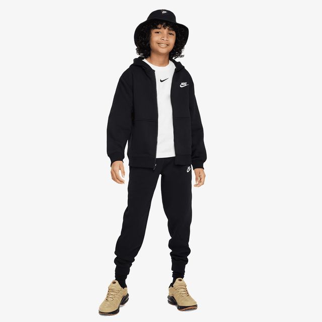 Nike Sportswear Club