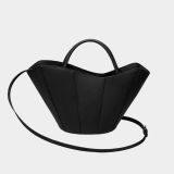 Gaston Luga Josefine Tote