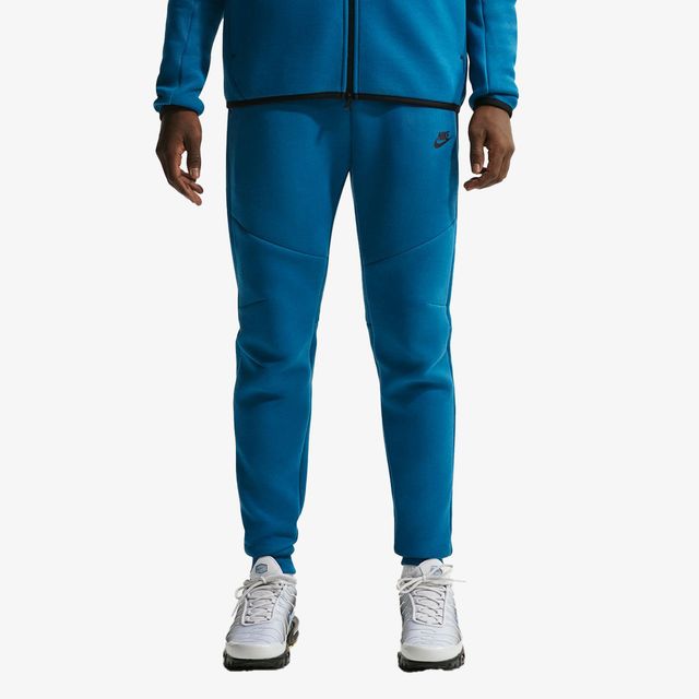 Nike Tech