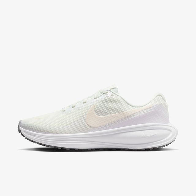Nike Revolution 8